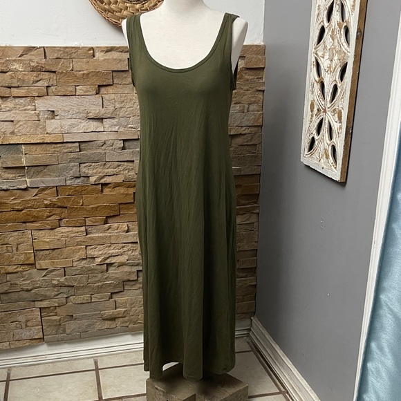 Uniqlo Olive Green Midi Dress - Picture 1 of 9